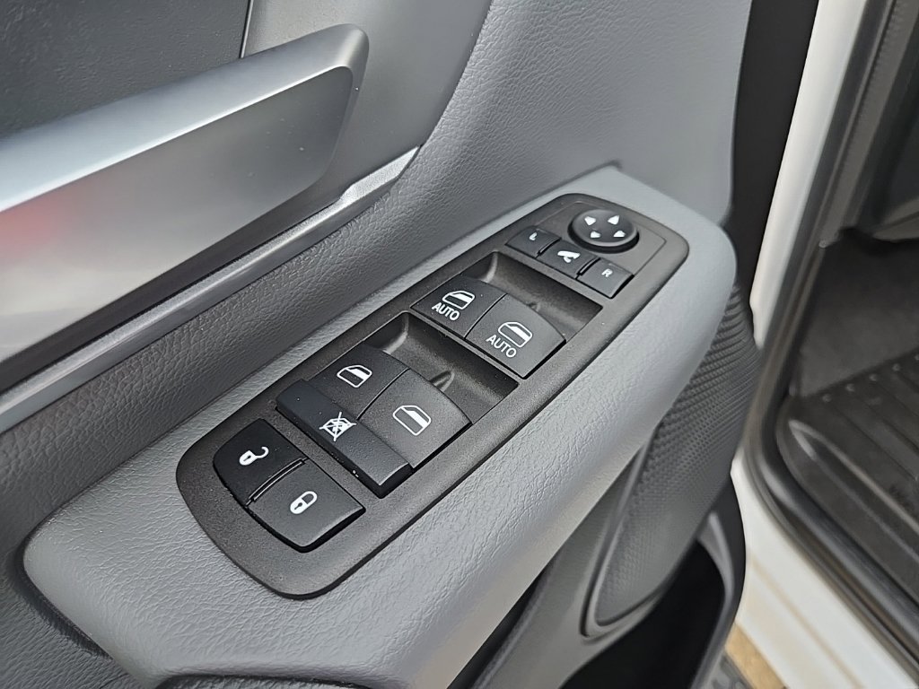 Used 2023 RAM 1500 Big Horn AWD/4WD image 40