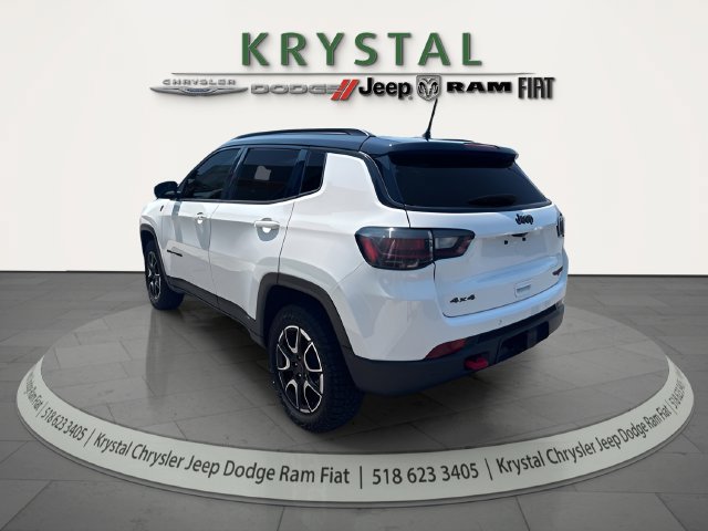 Certified 2025 Jeep Compass Trailhawk w/ Trailhawk Elite Group AWD/4WD image 5