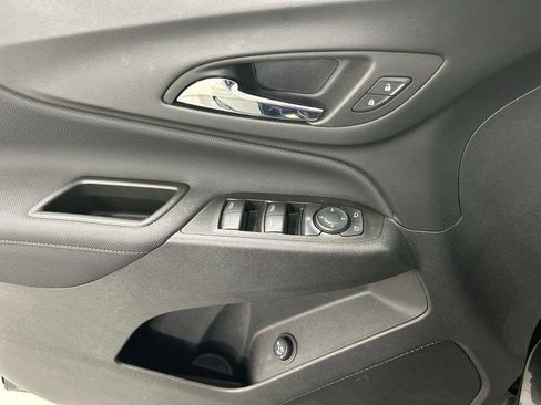 Used 2023 Chevrolet Equinox RS image 11