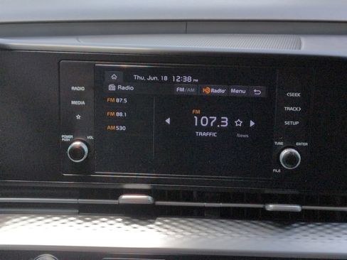 Certified 2023 Kia Carnival LX FWD image 22