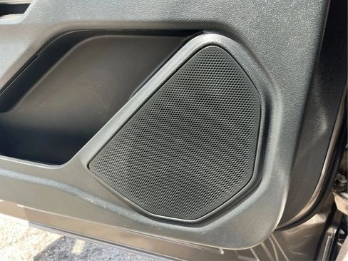 Used 2021 Ford Explorer XLT RWD image 24