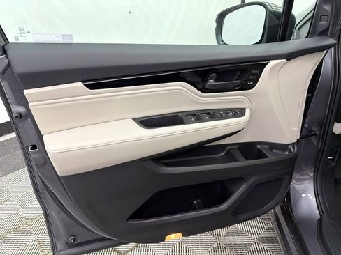 New 2026 Honda Odyssey Touring image 11