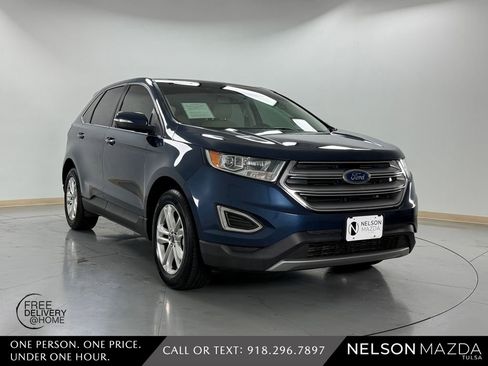 Used 2017 Ford Edge Titanium w/ Equipment Group 301A AWD/4WD image 4
