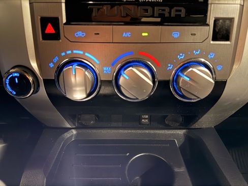 Used 2019 Toyota Tundra SR5 w/ SR5 Upgrade Package image 25