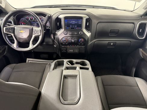 Used 2021 Chevrolet Silverado 1500 LT w/ Z71 Off-Road Package AWD/4WD image 9
