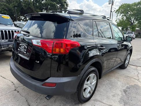 Used 2014 Toyota RAV4 LE FWD image 6