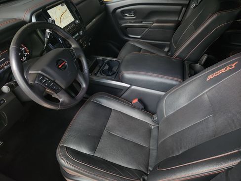 Used 2021 Nissan Titan PRO-4X w/ Pro-4x Convenience Package AWD/4WD image 11