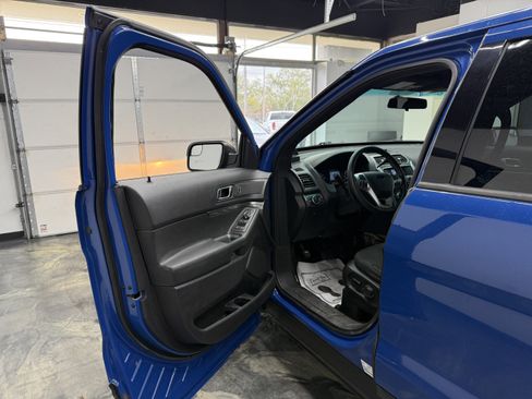 Used 2015 Ford Explorer 4WD Police Interceptor image 9