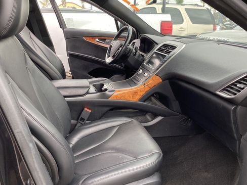 Used 2019 Lincoln Nautilus Reserve image 22