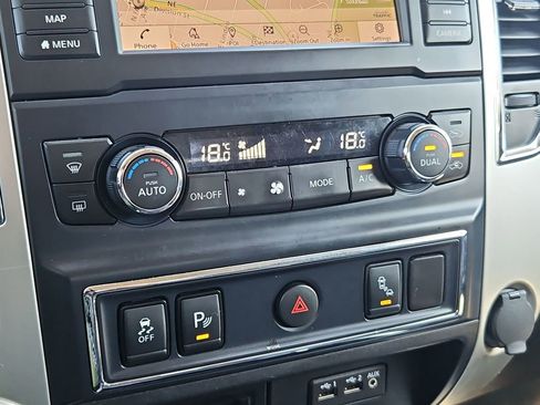Used 2019 Nissan Titan SV AWD/4WD image 25