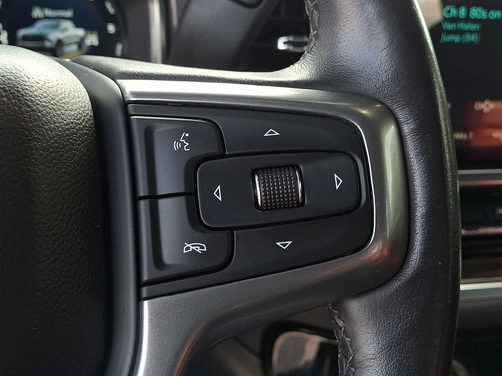 Used 2022 Chevrolet Silverado 1500 LT Trail Boss AWD/4WD image 23