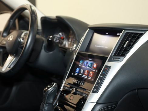 Used 2021 INFINITI Q50 Luxe image 18