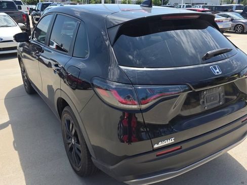 Used 2026 Honda HR-V Sport image 3