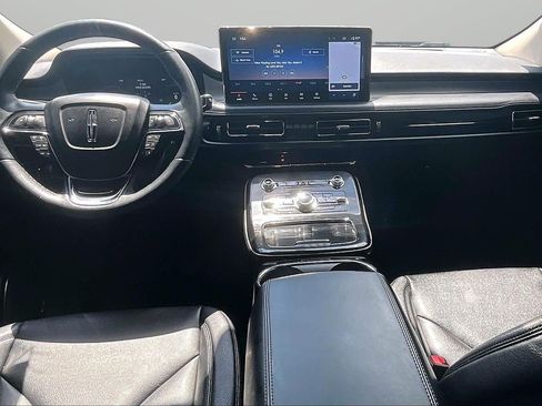 Used 2023 Lincoln Nautilus AWD w/ Premium Package image 13