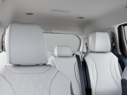 New 2026 Kia Carnival EX FWD image 27