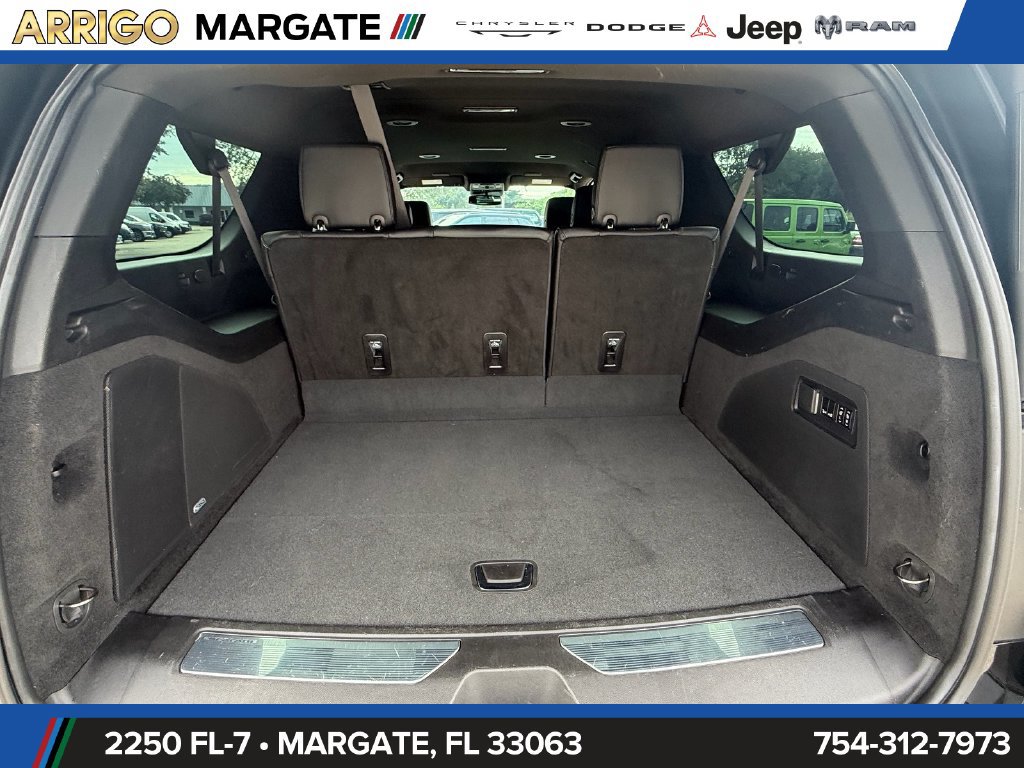 Used 2023 Cadillac Escalade ESV Luxury RWD image 16
