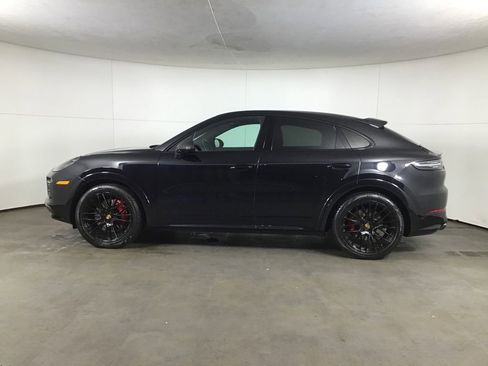 Certified 2022 Porsche Cayenne GTS AWD/4WD image 2