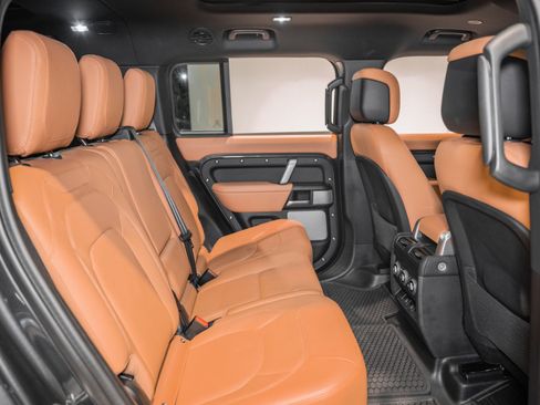 Used 2024 Land Rover Defender 130 V8 AWD/4WD image 25