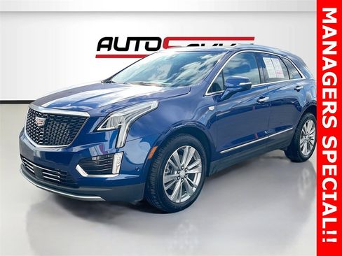 Used 2024 Cadillac XT5 Premium Luxury w/ Technology Package image 3