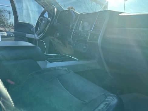 Used 2017 Ford F350 Lariat image 22