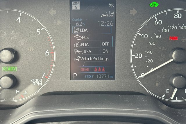 Used 2025 Toyota Corolla LE FWD image 26