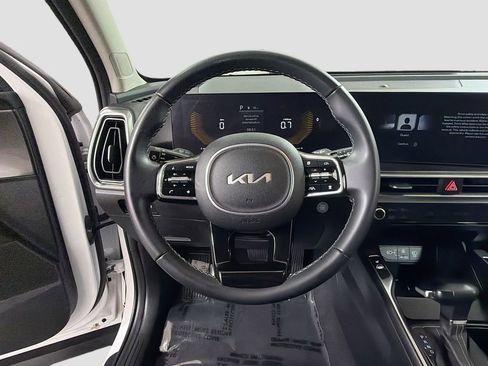 Used 2025 Kia Sorento S AWD/4WD image 14