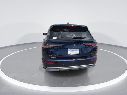 New 2025 Mitsubishi Outlander SE image 7