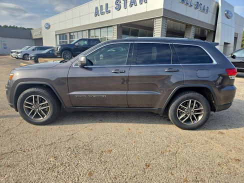 Used 2020 Jeep Grand Cherokee Laredo w/ Laredo X Package image 8