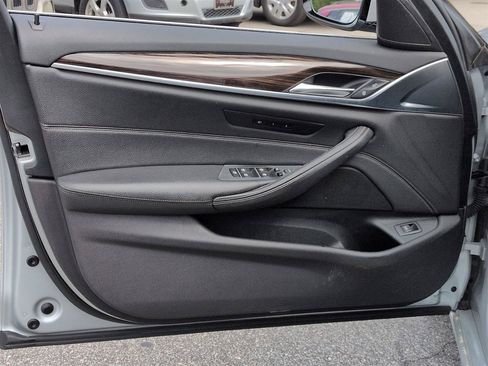Used 2018 BMW 530i RWD image 12