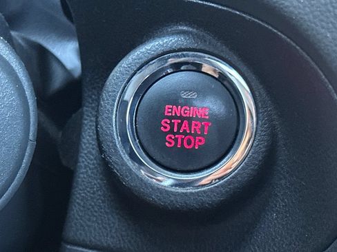 Used 2018 Subaru Impreza 2.0i Sport AWD/4WD image 19