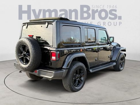 Used 2023 Jeep Wrangler Unlimited Sahara image 3