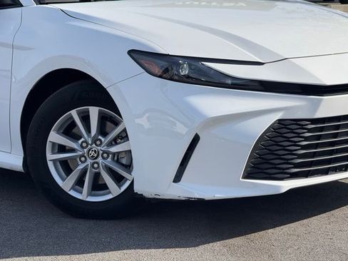 Used 2025 Toyota Camry LE image 2