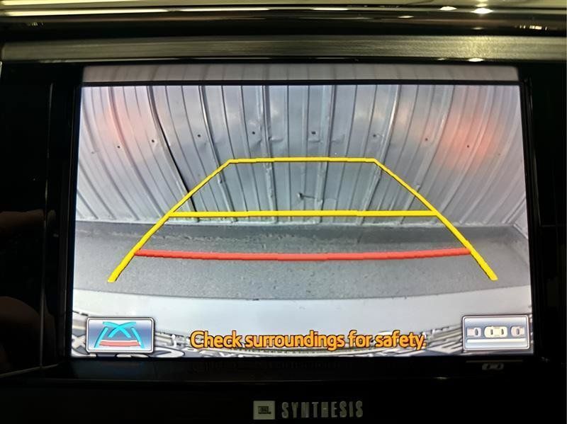 Used 2014 Toyota Avalon Limited w/ Technology Package FWD image 16