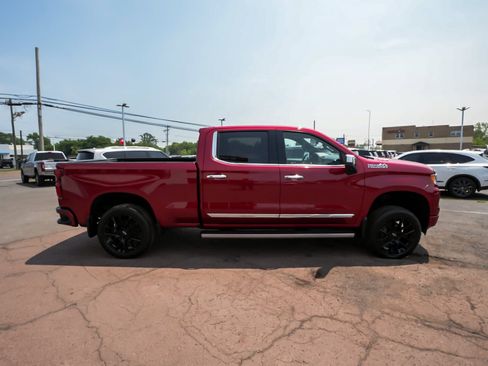 Used 2024 Chevrolet Silverado 1500 High Country w/ Technology Package AWD/4WD image 7