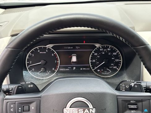 Used 2025 Nissan Rogue SV AWD/4WD image 42