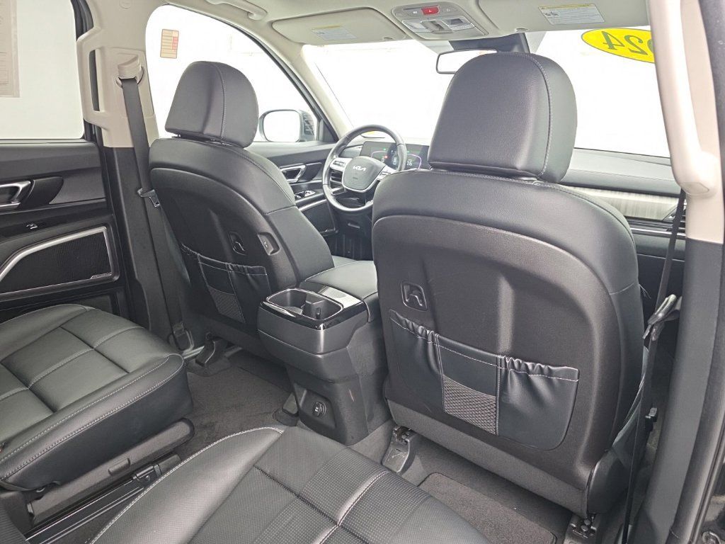 Used 2024 Kia Telluride EX w/ EX Captain's Chair Package AWD/4WD image 45