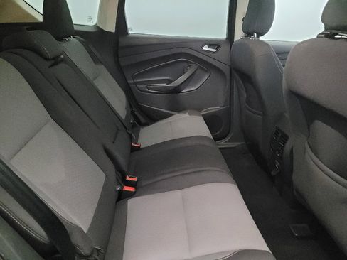 Used 2018 Ford Escape SE image 19