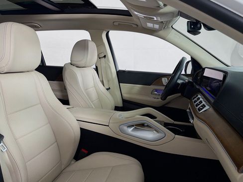 Certified 2024 Mercedes-Benz GLS 450 4MATIC image 8