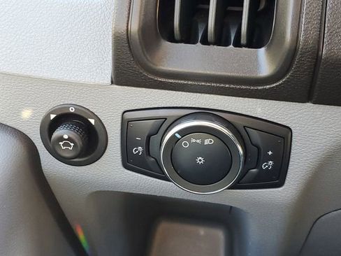 Used 2019 Ford Transit 150 XL image 11