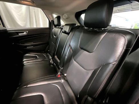 Used 2021 Ford Edge Titanium w/ Class II Trailer Tow Package AWD/4WD image 15
