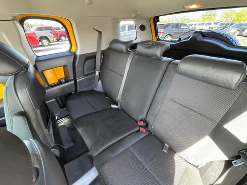 Used 2008 Toyota FJ Cruiser 4WD image 17