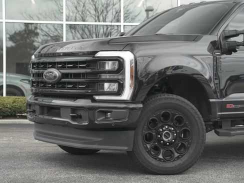 Used 2024 Ford F250 Lariat w/ Lariat Ultimate Package image 3