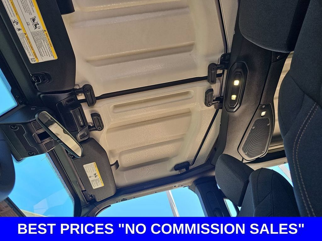 Used 2024 Jeep Wrangler Unlimited AWD/4WD image 29