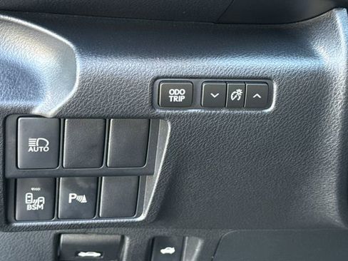 Used 2017 Lexus IS 200t w/ Navigation System Package image 21