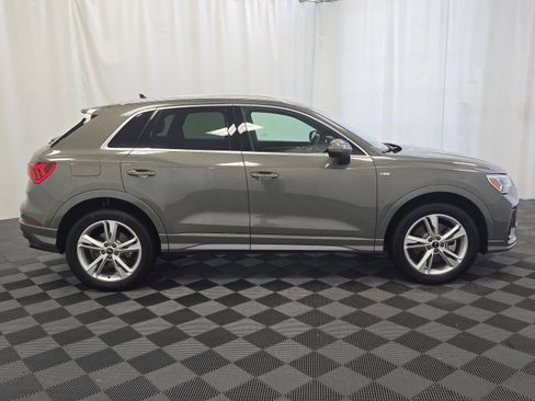 Used 2023 Audi Q3 2.0T Premium Plus w/ Premium Plus Package image 7