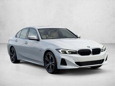 Certified 2023 BMW 330e 330e w/ Driving Assistance Package image 3