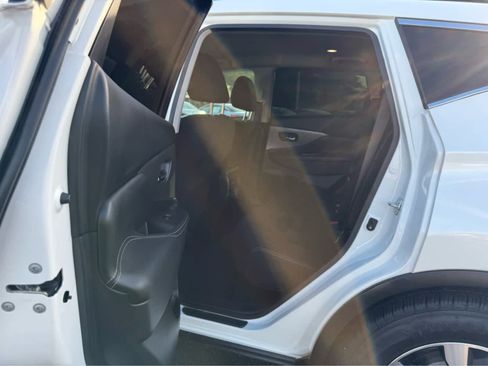 Used 2019 Nissan Murano SV image 9