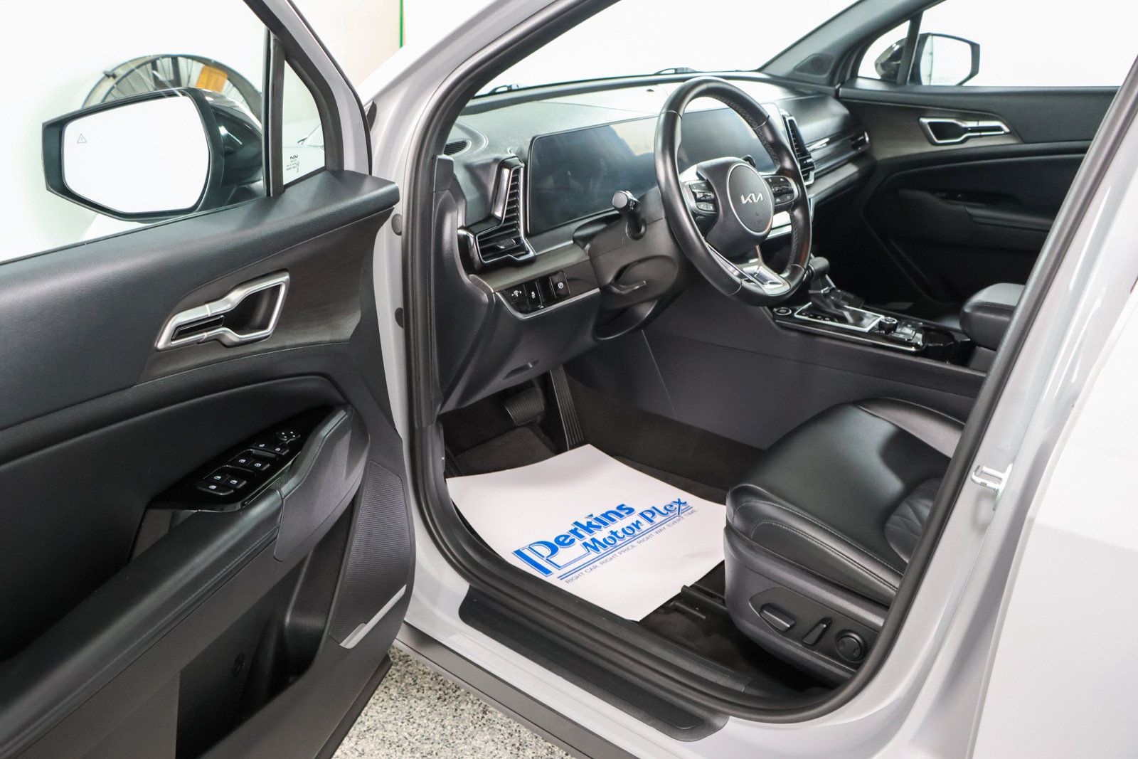 Used 2023 Kia Sportage X-Line AWD/4WD image 3