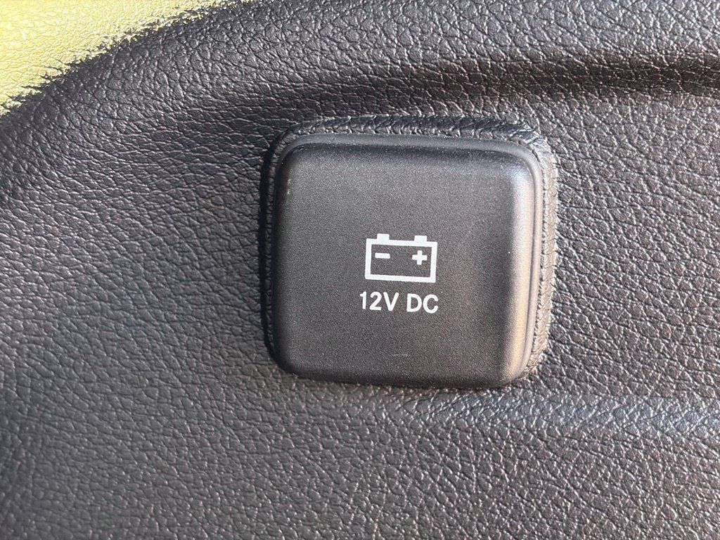 Used 2024 Jeep Grand Cherokee L Limited AWD/4WD image 14