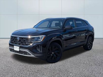Used 2024 Volkswagen Atlas Cross Sport SE w/ Panoramic Sunroof Package